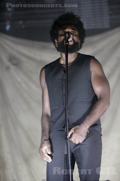 YOUNG FATHERS - 2023-08-18 - SAINT MALO - Fort de St Pere - 